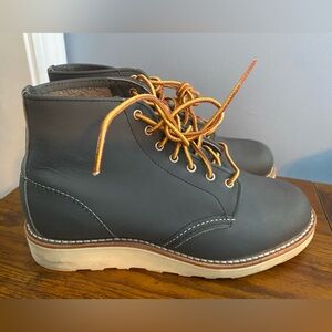 Red Wing Shoes Women's Short Boot in Stone Bluff Leather